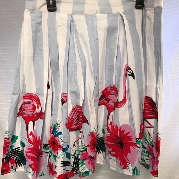 Dresses & Skirts - 3/10 Flamingo print skirt